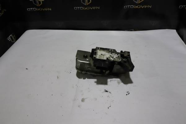 FORD CUSTOM 310 L TREND ÇIKMA PARÇA TRANSİT V347 ÖN KAPI KİLİDİ SAĞ